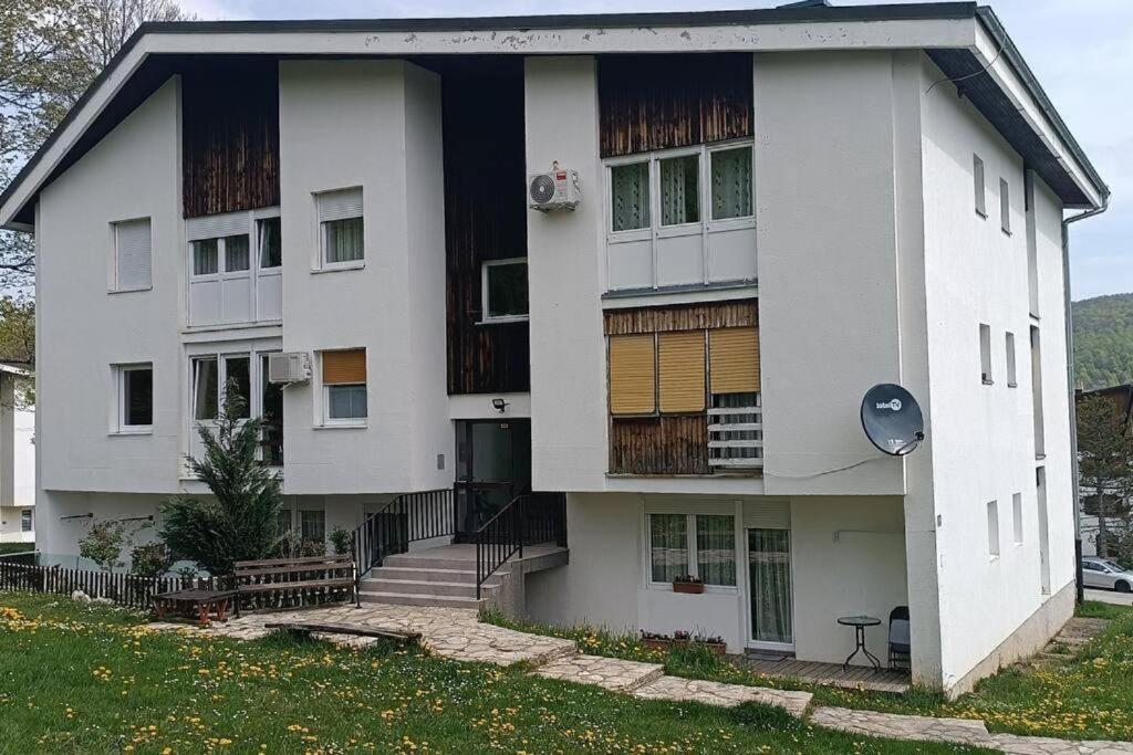 Plitvice Apartment Plitvička Jezera Eksteriør billede